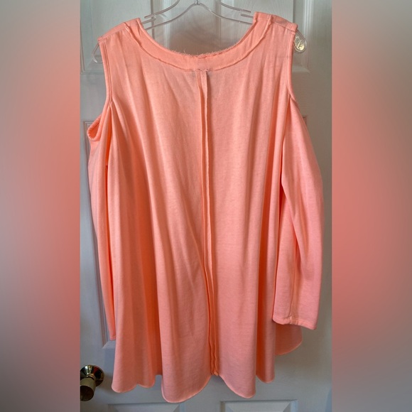 Rue + Cold Shoulder Sweatshirt NWOT - Picture 4 of 5